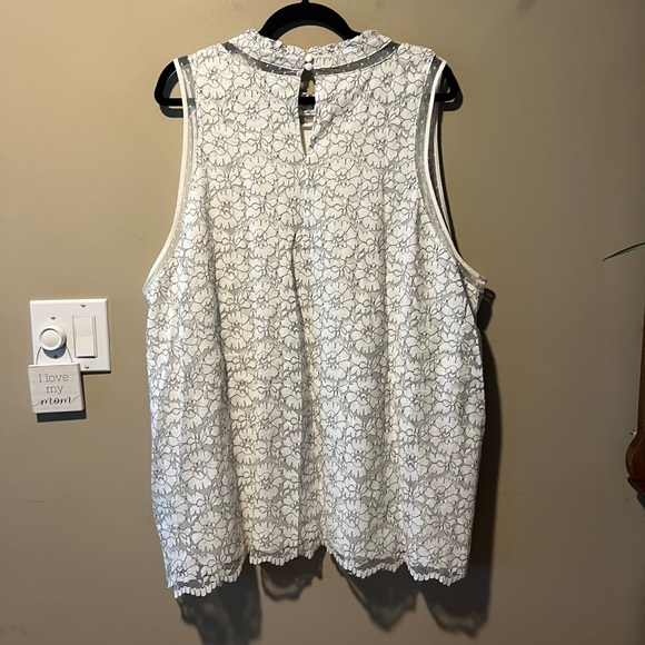 Torrid White with Black Stitching Floral Lacey Sleeveless Top - Picture 12 of 16